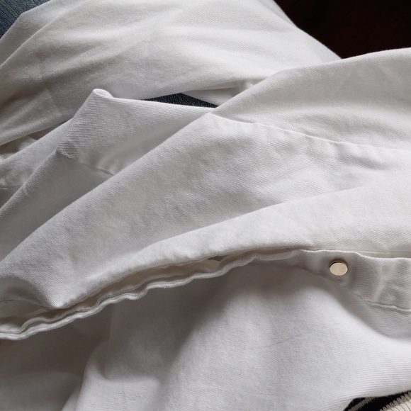 ZaraBasic Morocco SizeM Long Sleeve Gold Accent + Concealed ButtonsWhite Blouse - Picture 10 of 10